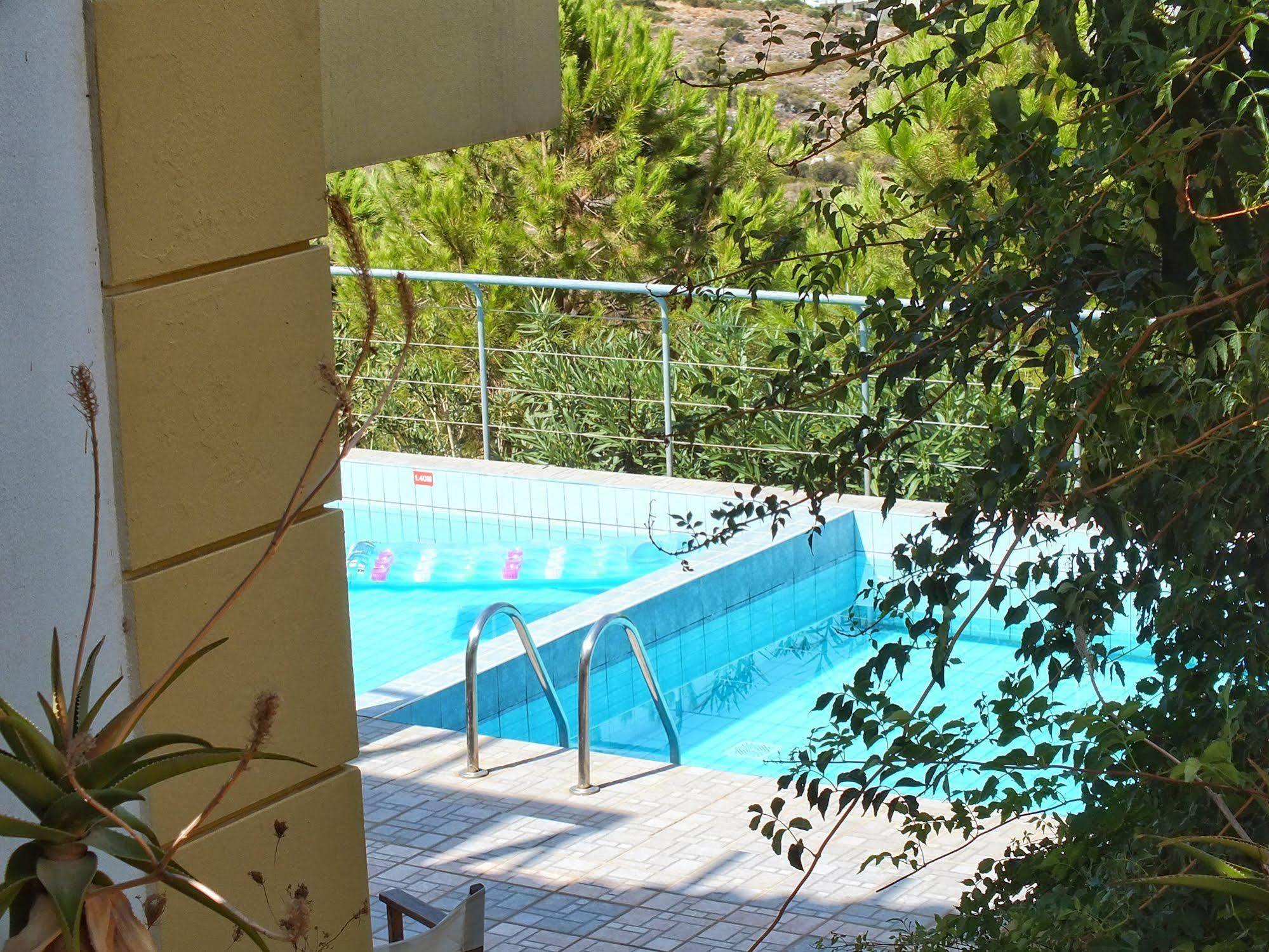 Golden Villas - Hotel Apartments & Villas ヘルソニソス エクステリア 写真